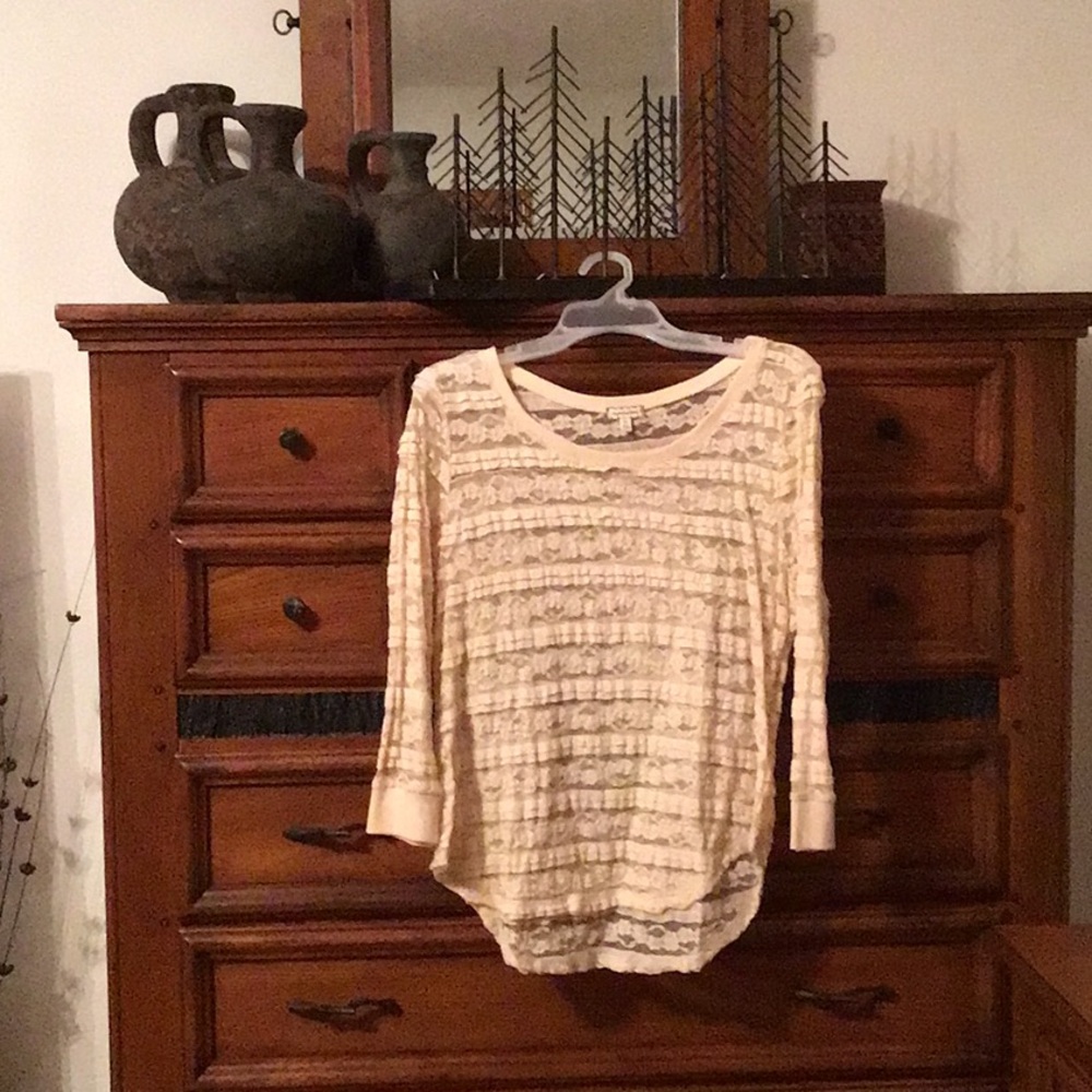 XL Cream Lace Women's Top by Eyeshadow